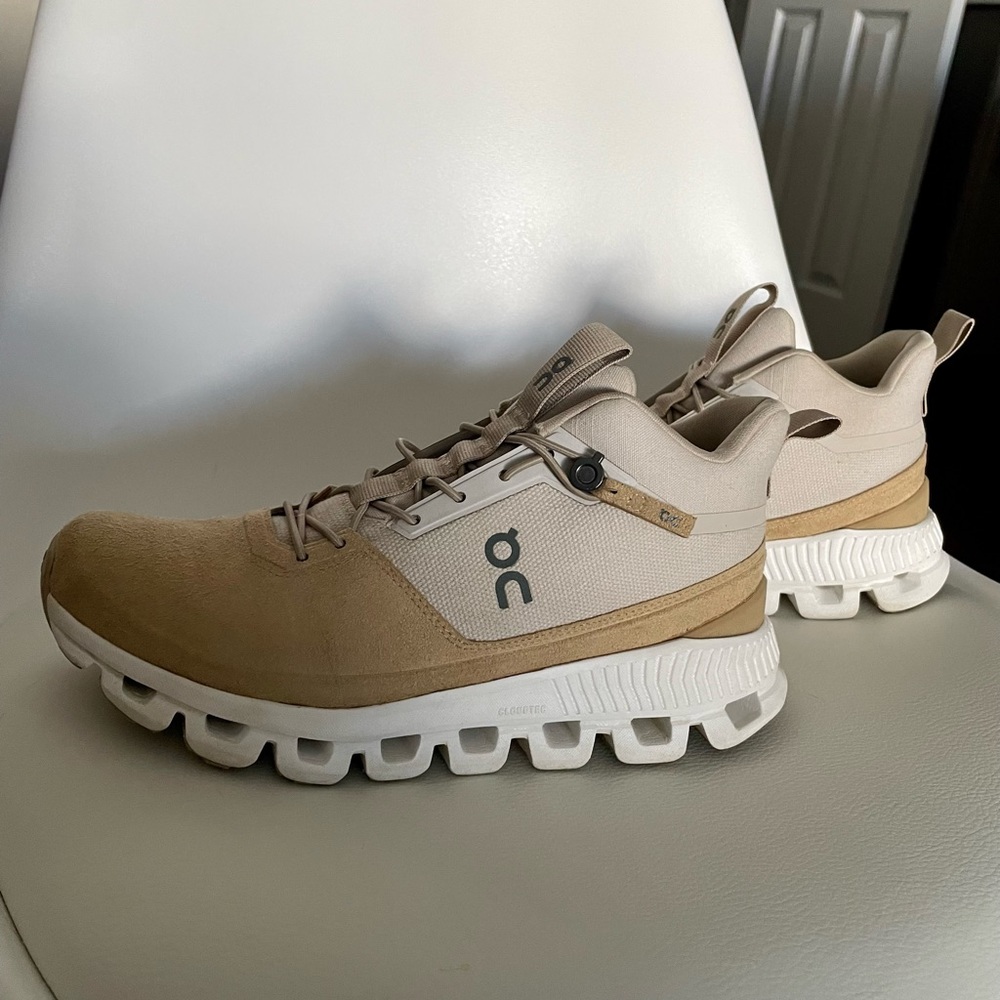 Swedish On Cloud Tennis Shoes